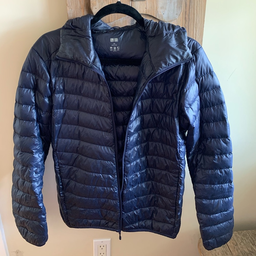 Uniqlo ultra light down hooded jacket